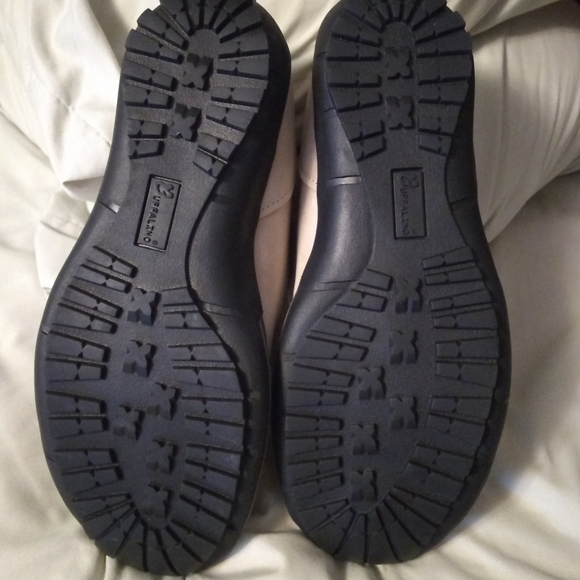 BRAND NEW LEATHER SHOES BY B-BOOTS -SIZE 11 M - Picture 6 of 10